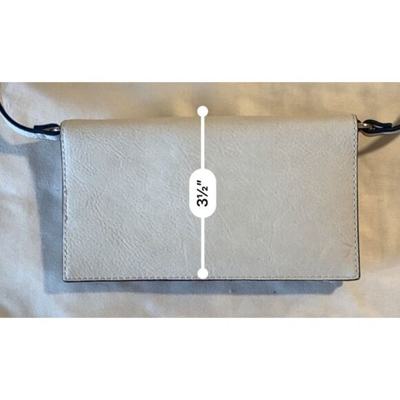 G.H. Bass & Co. Womens Cream Leather Crossbody Wallet - Picture 9 of 9